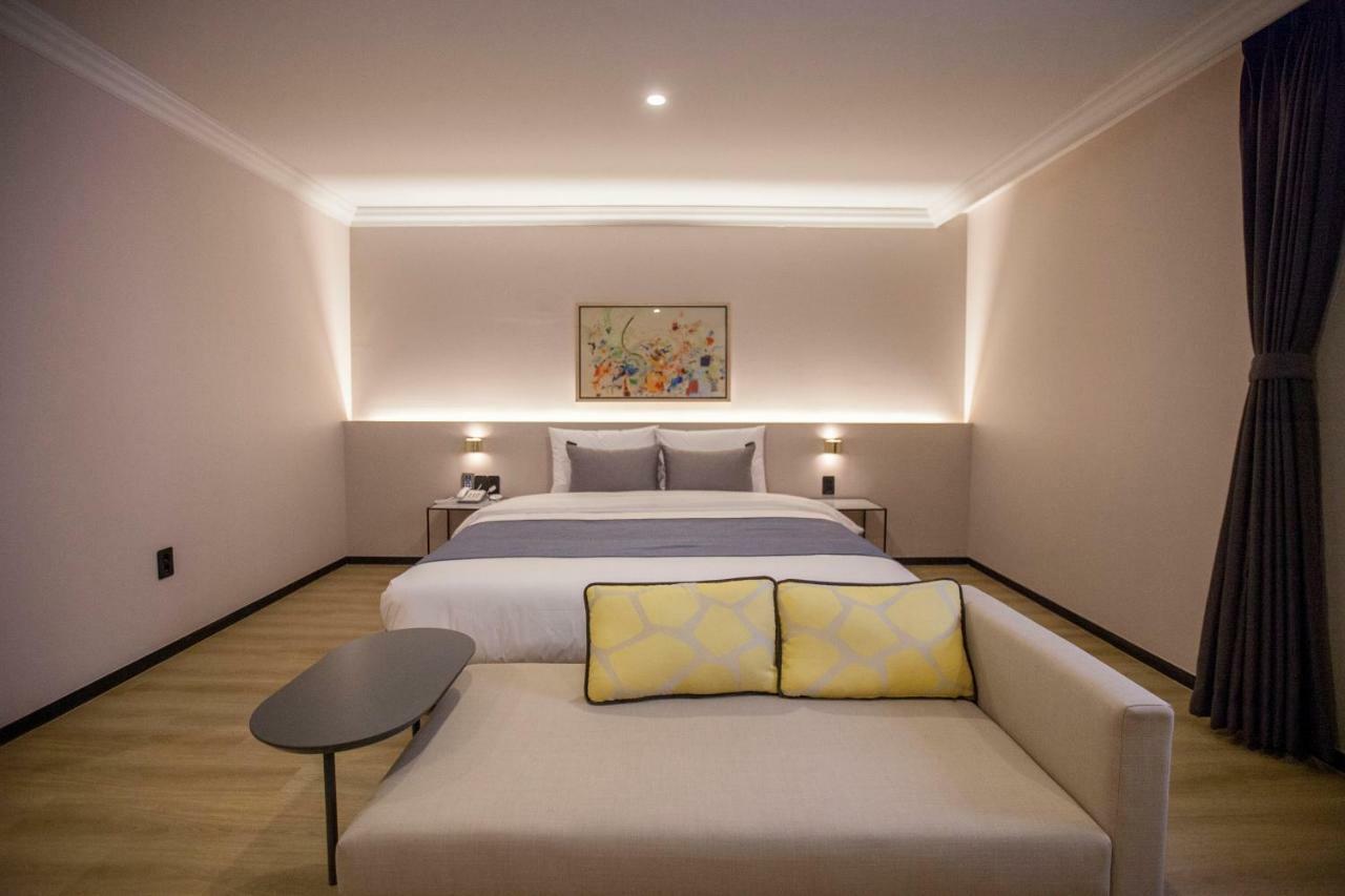 Browndot Hotel Masan Odong Чханвон Экстерьер фото